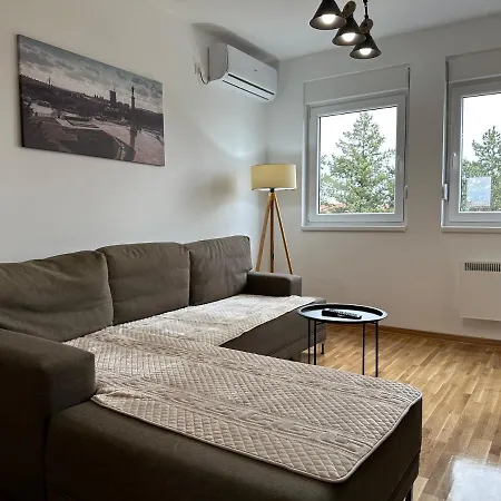 Aura 2 Apartment